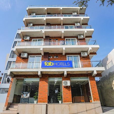 Fabhotel Unique Stay Noida Exterior photo