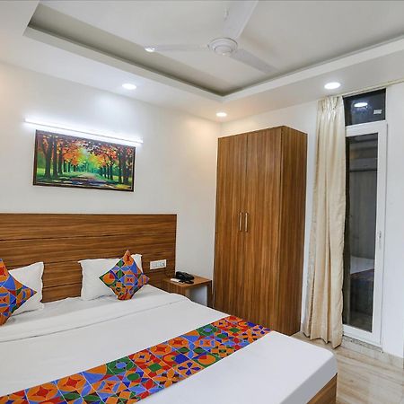 Fabhotel Unique Stay Noida Exterior photo