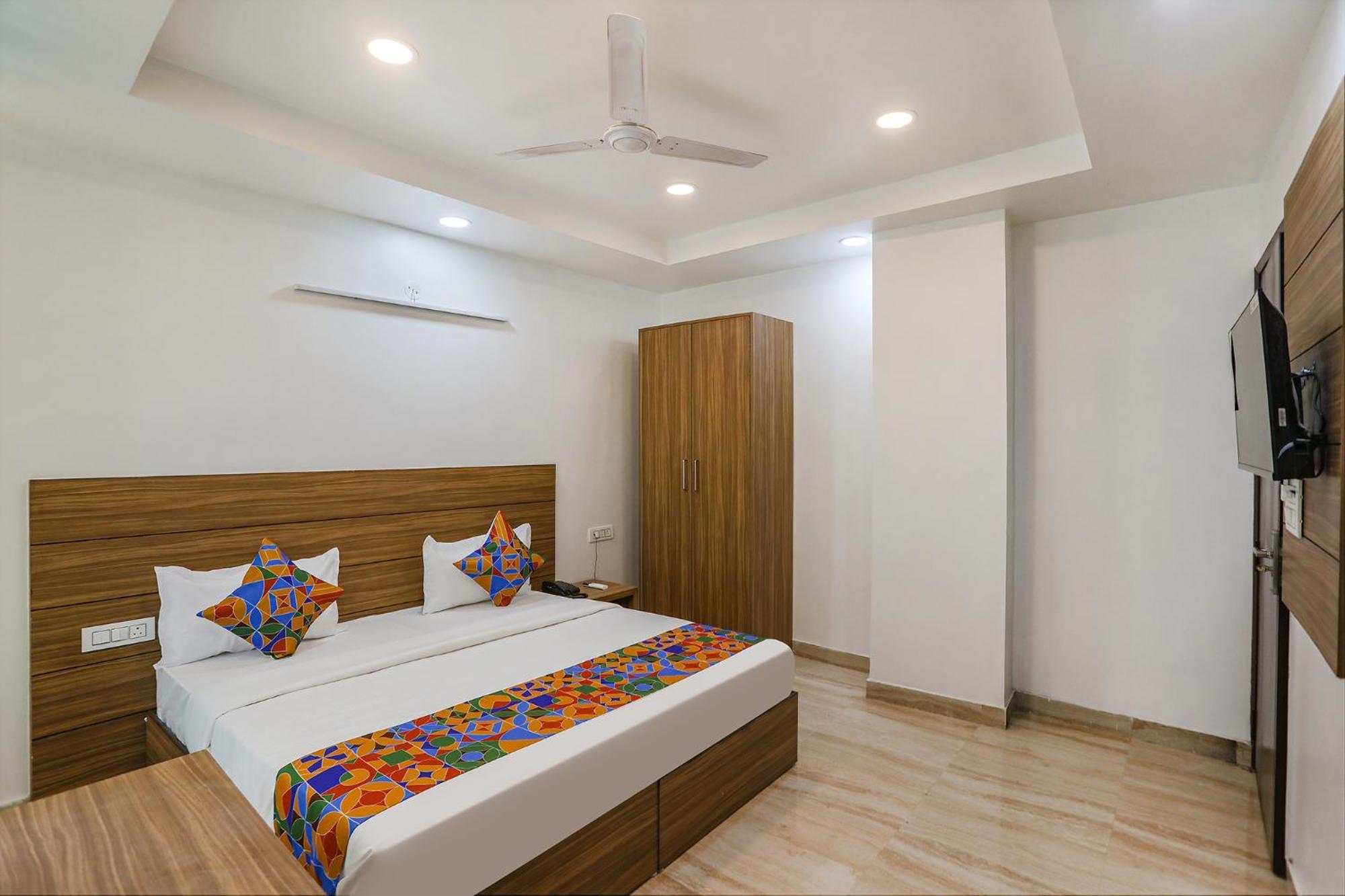Fabhotel Unique Stay Noida Exterior photo