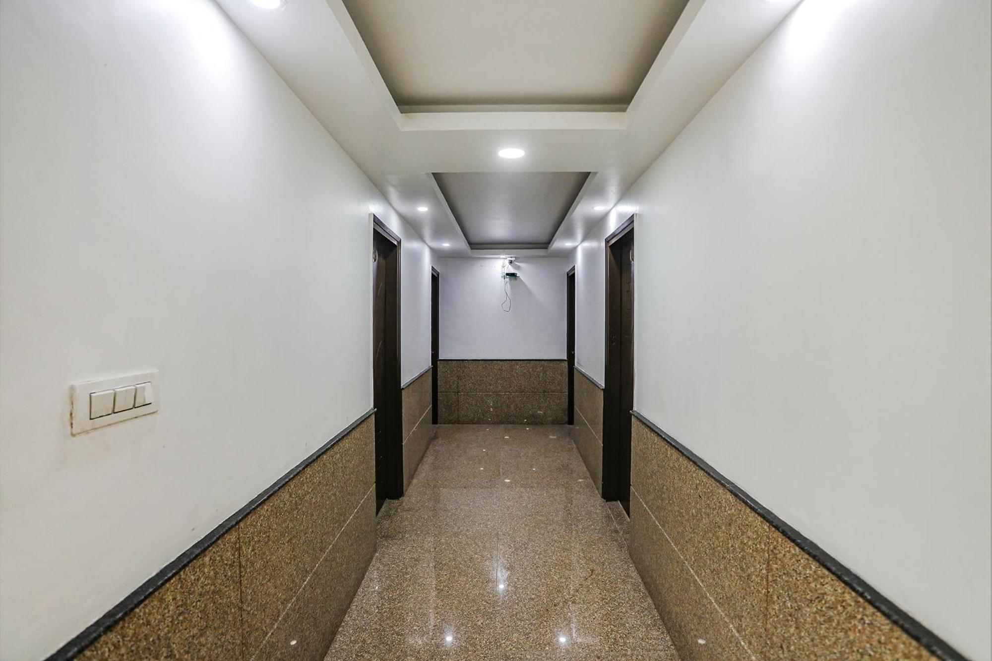 Fabhotel Unique Stay Noida Exterior photo